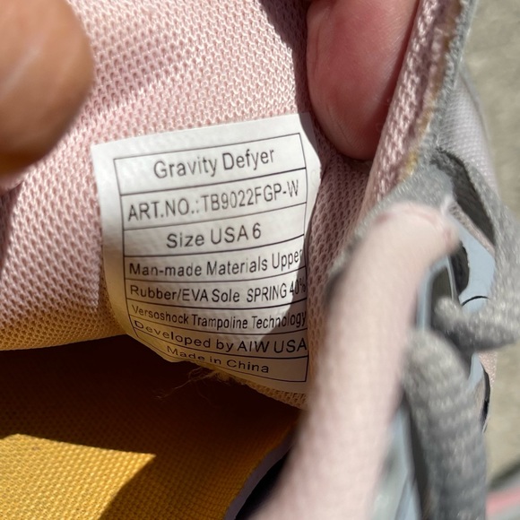 GDefy Ion Athletic Shoes size 6 - Picture 5 of 7